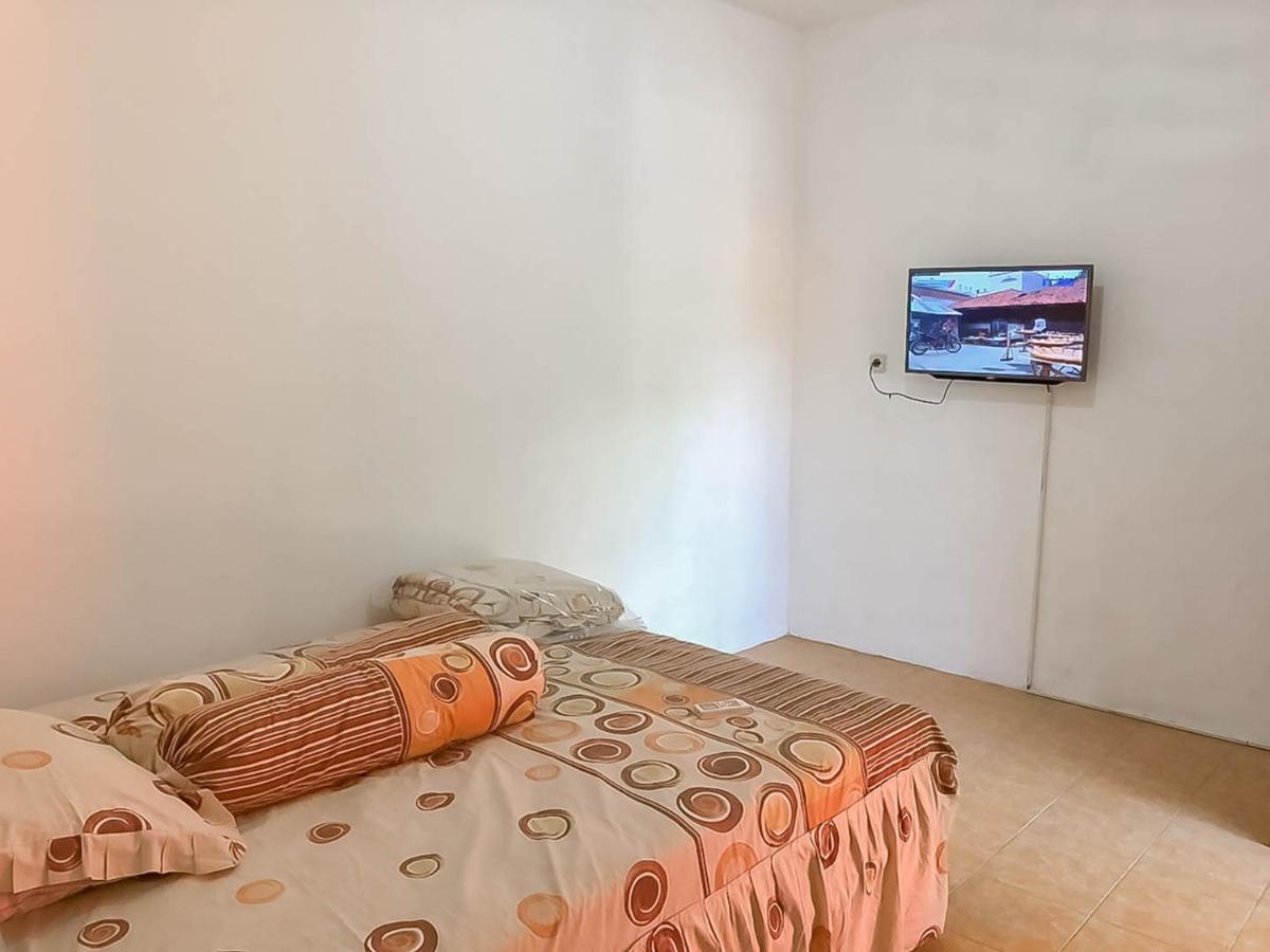 Rumah Panggung Guest House Syariah Mitra Reddoorz Cirebon Extérieur photo